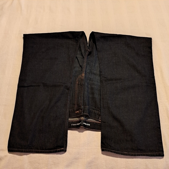 Old Navy men's size 42 x 32 dark wash loose fit jeans New - Picture 6 of 7